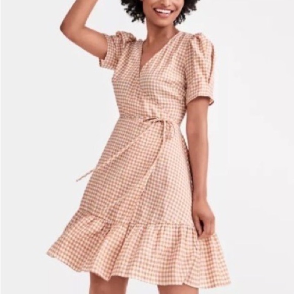 LIKE NEW Loft Gingham Wrap Dress Sz 6